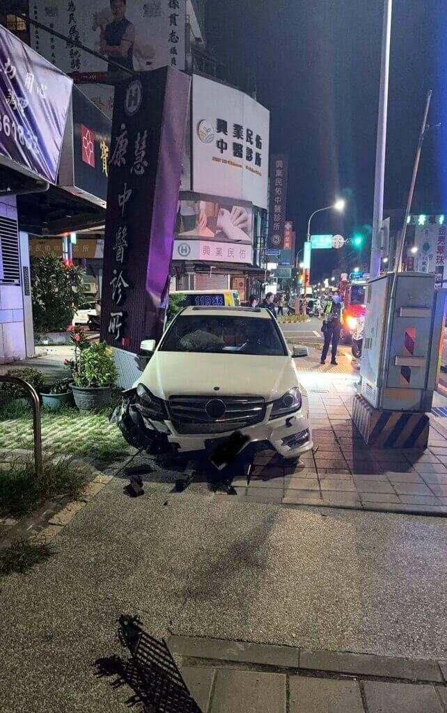 男涉毒駕攜槍吃宵夜　遭嘉市警移送法辦（1）