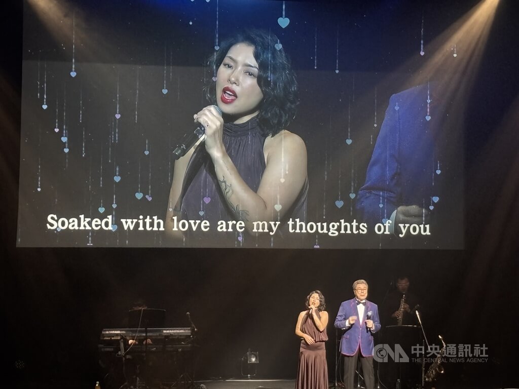 楊烈與女兒楊舞子合唱