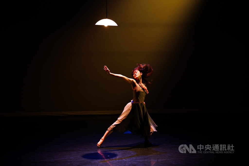 曼菲派對　舞者演出「沉香屑」片段