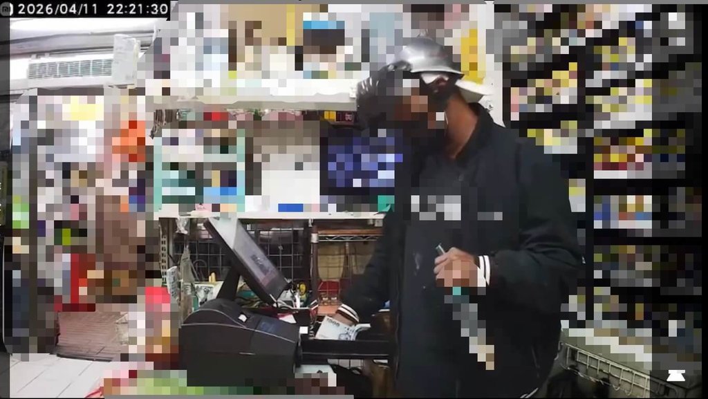 高雄五金行遭亮刀恐嚇取走現金 警逮嫌送辦