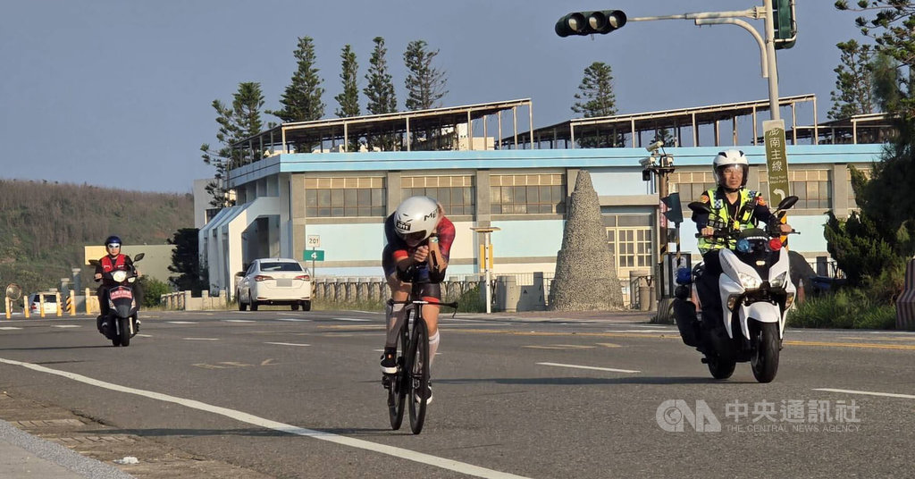 澎湖國際鐵人三項賽　自行車競逐