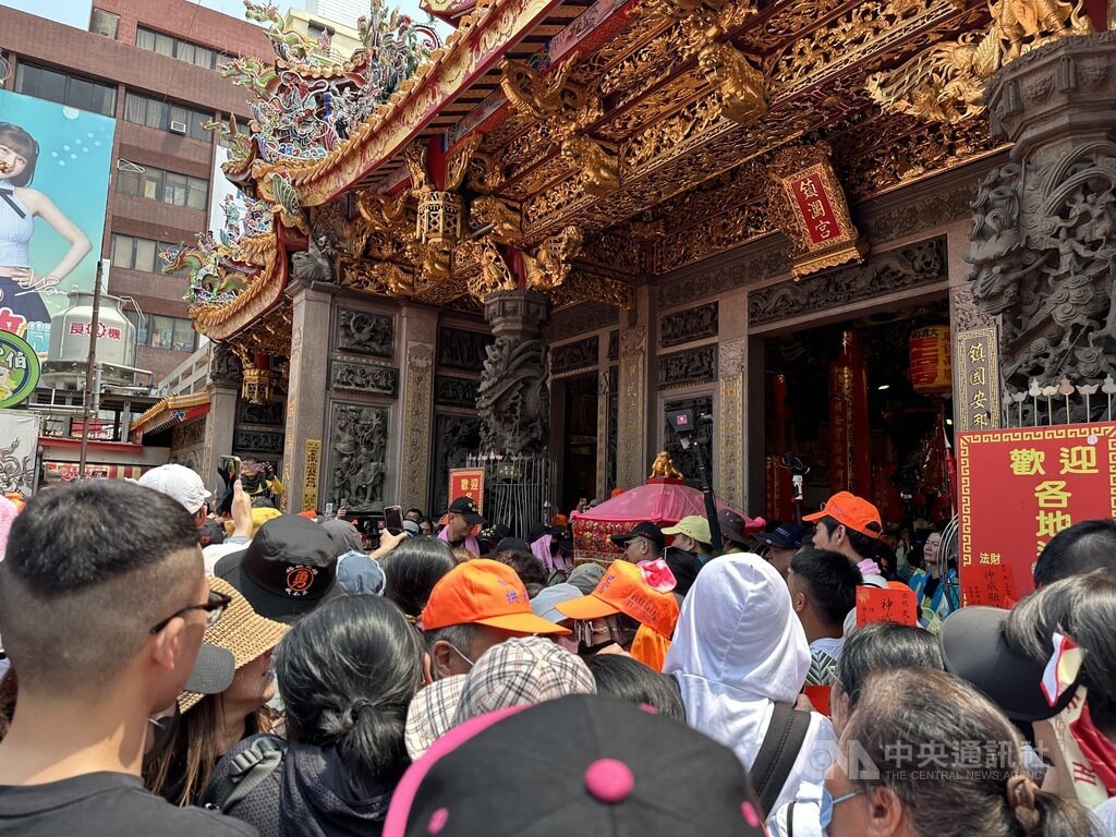 苗栗通霄白沙屯拱天宮媽祖停駕大甲鎮瀾宮