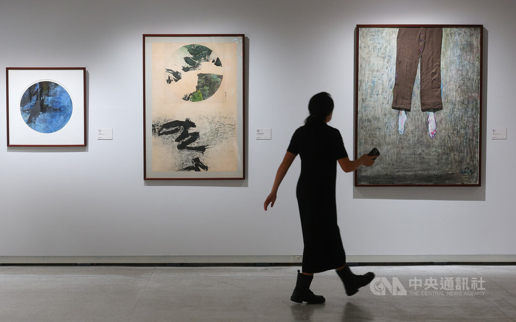 民眾欣賞史博館雙展展出作品（3）