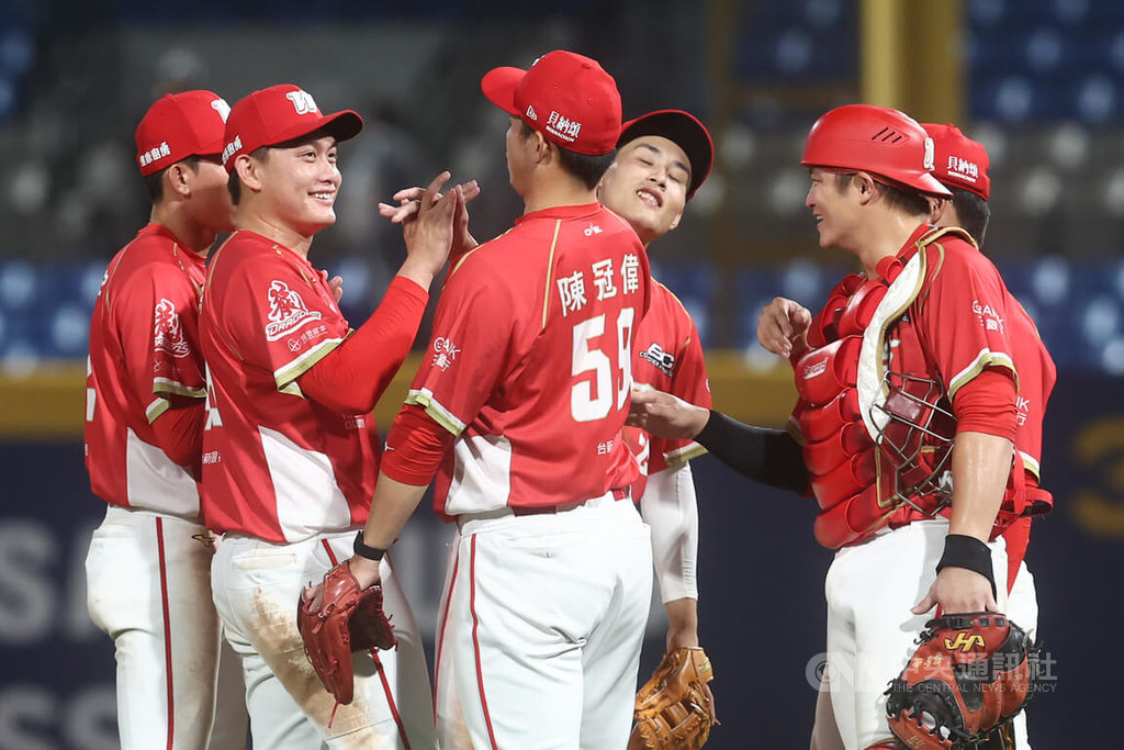 中職新莊戰　龍隊1分險勝悍將