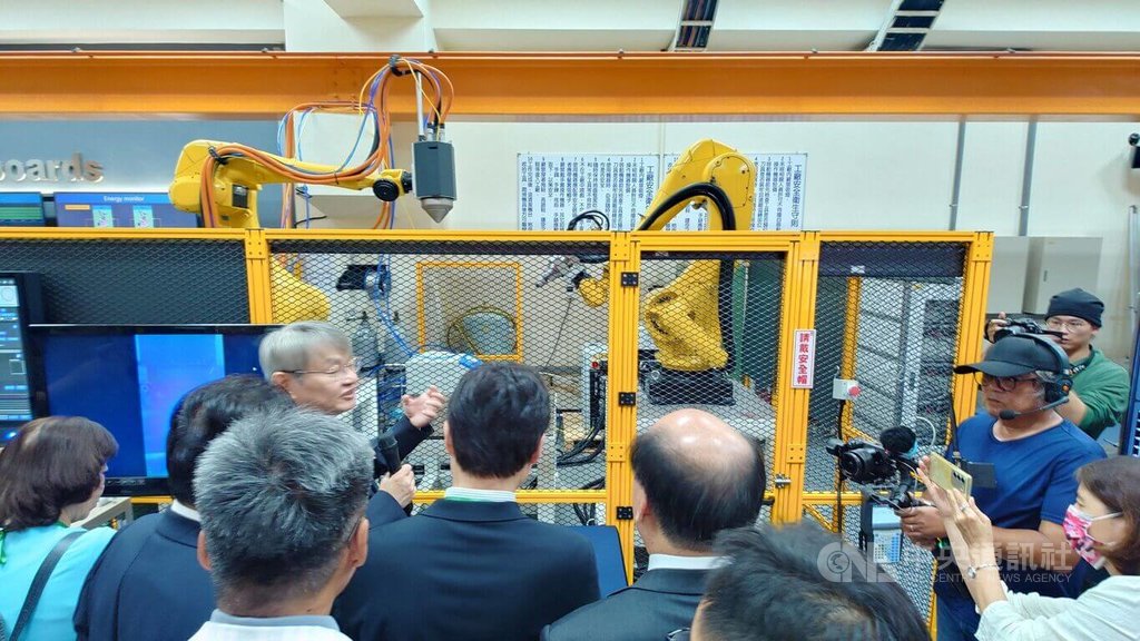 中正大學「前瞻綠色低碳製造基地」揭牌（2）