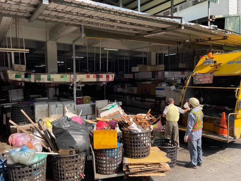 高雄市府整頓苓雅正義市場環境