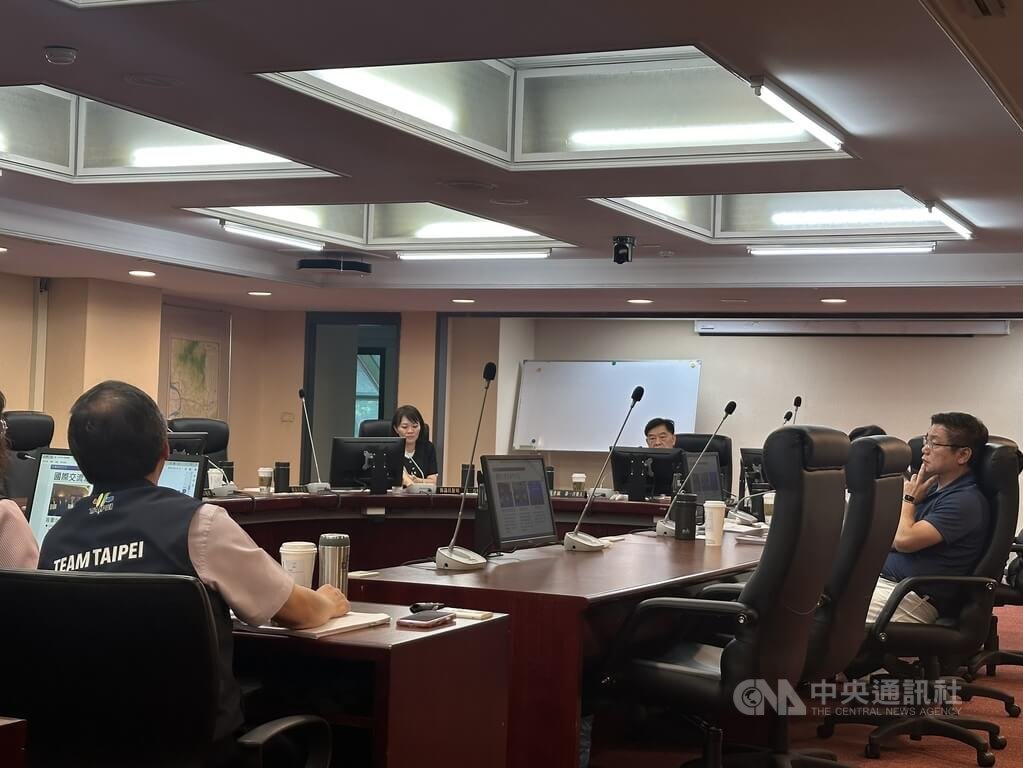 北市議會民政部門開會