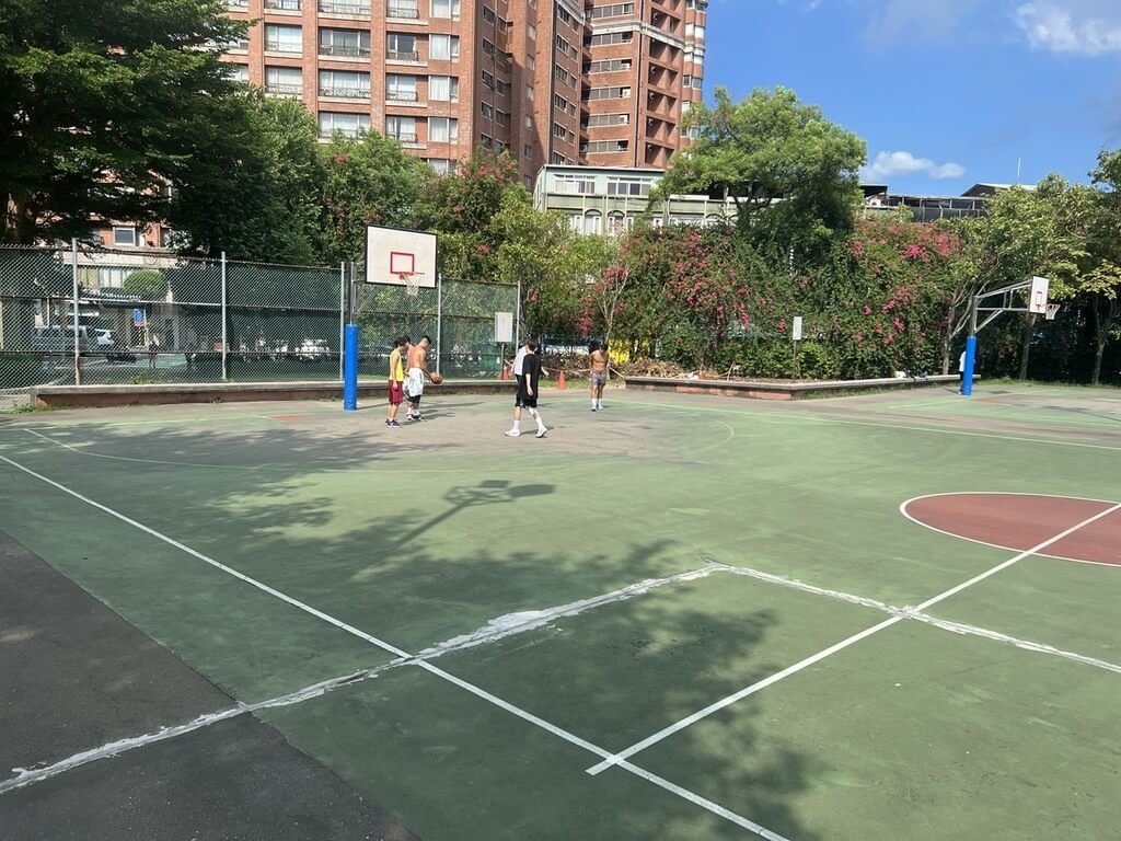 新北中和四號公園籃球場施工前狀況