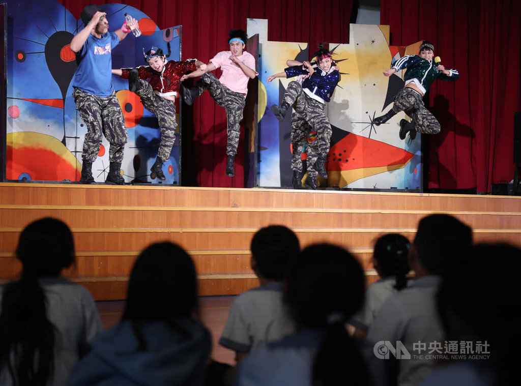 紙風車青少年反毒戲劇工程金華國小演出（3）