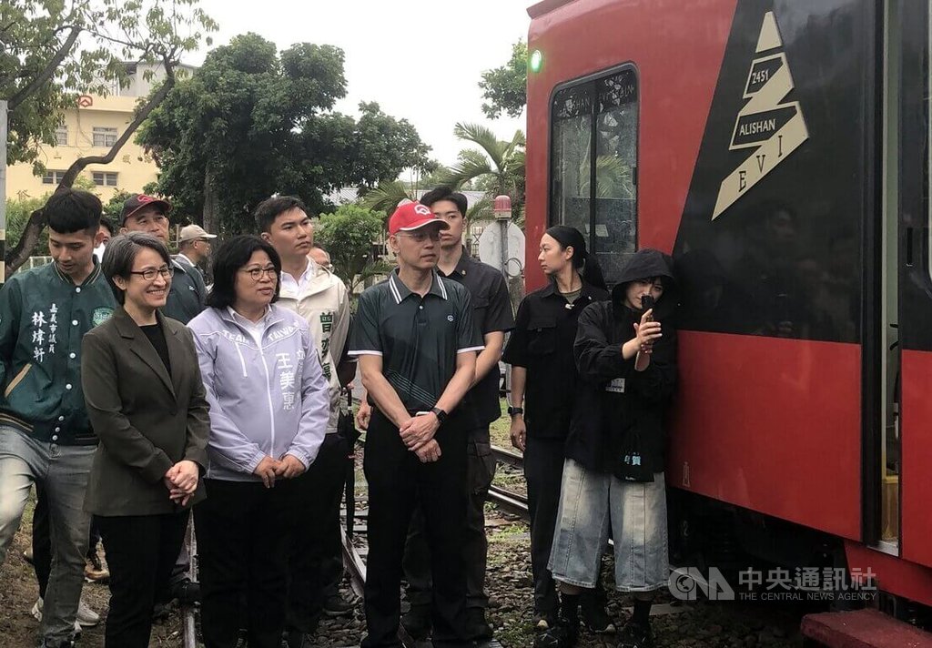 蕭副總統走訪阿里山林鐵園區（2）