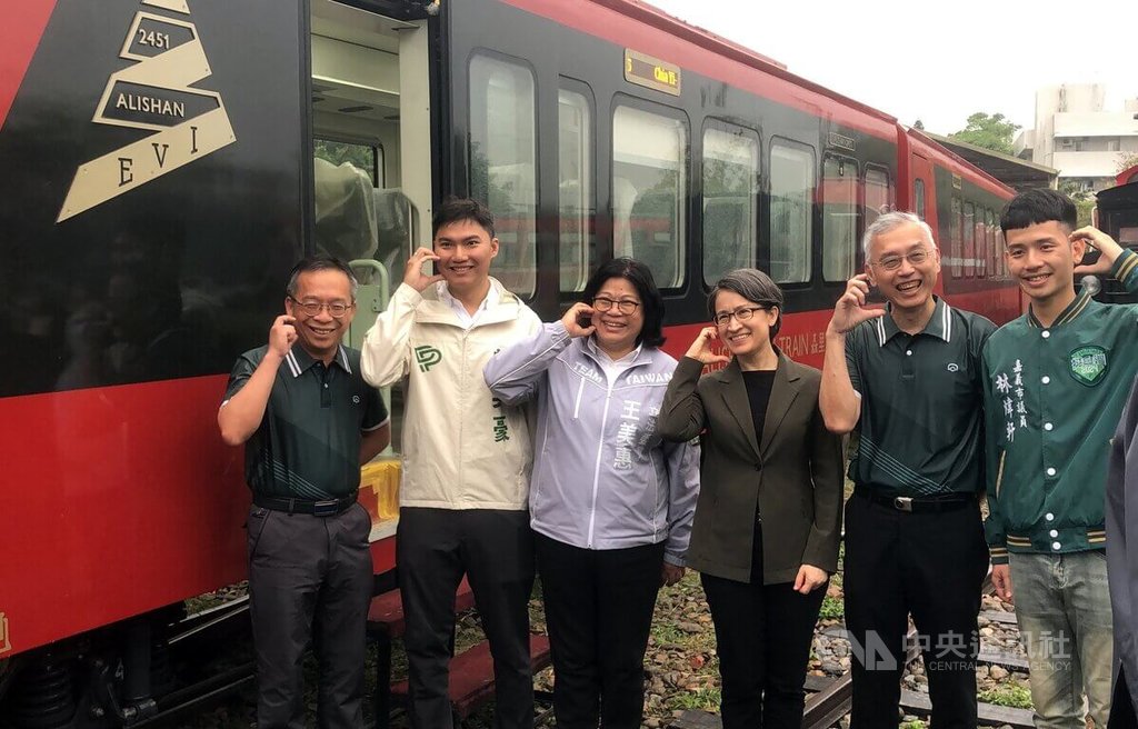 蕭副總統走訪阿里山林鐵園區（1）