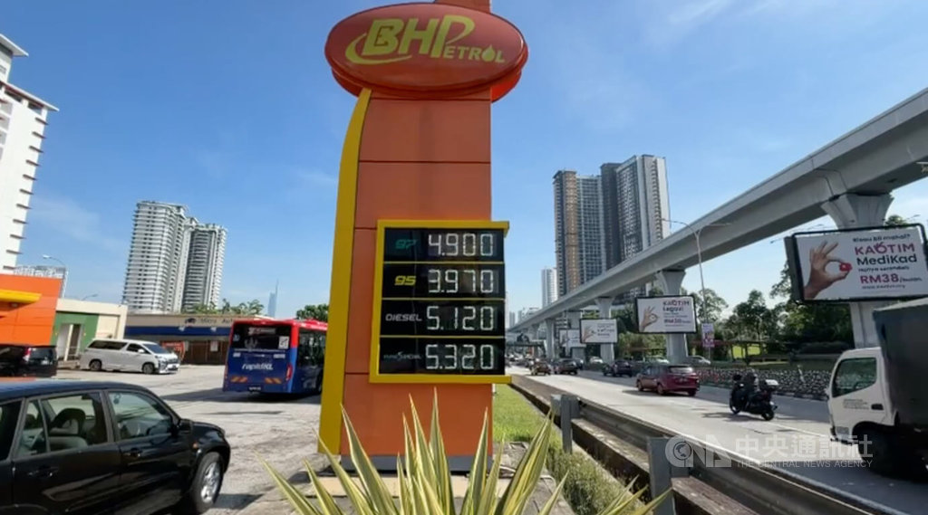 大馬加油站標示汽油價格