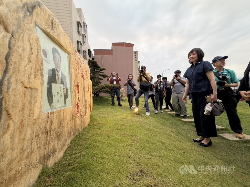 安倍昭惠走訪高雄安倍紀念公園