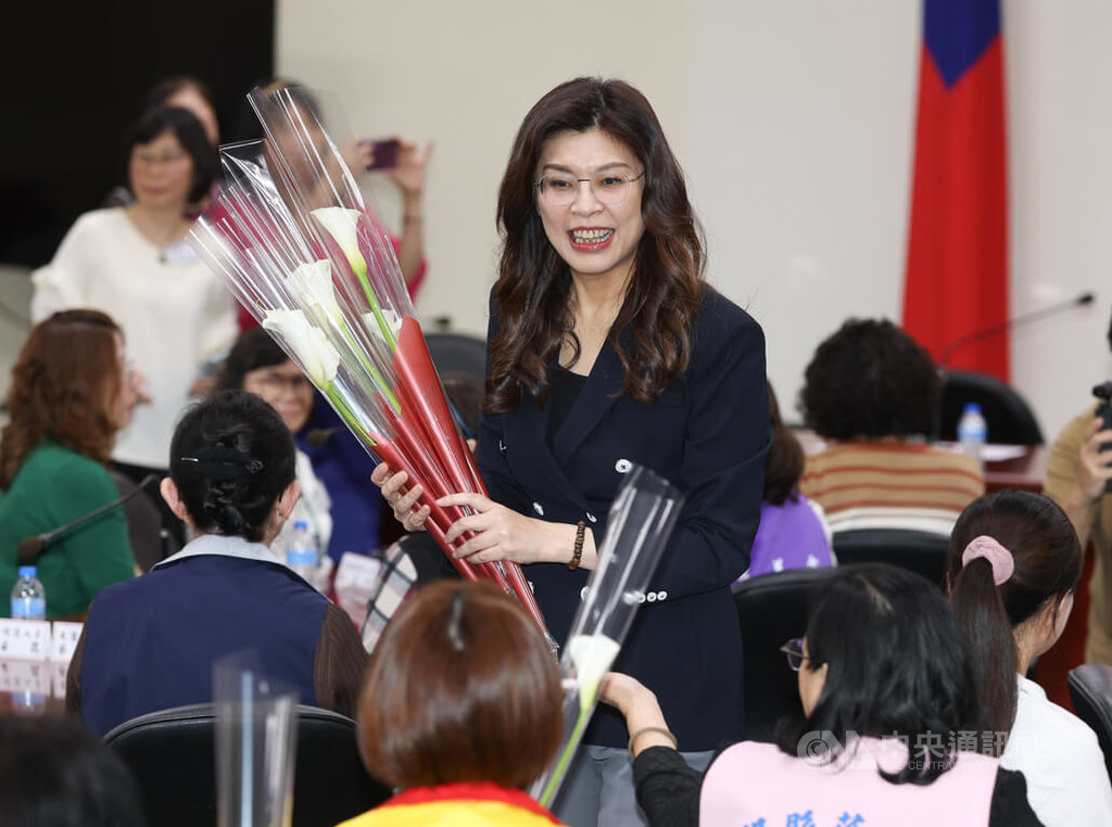 鄭麗文出席全國績優護理人員表揚大會（1）