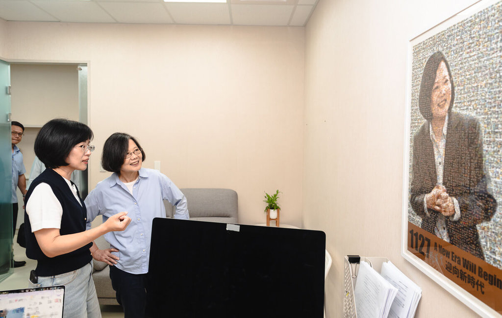 蘇巧慧發布蔡英文參觀競辦影片（2）