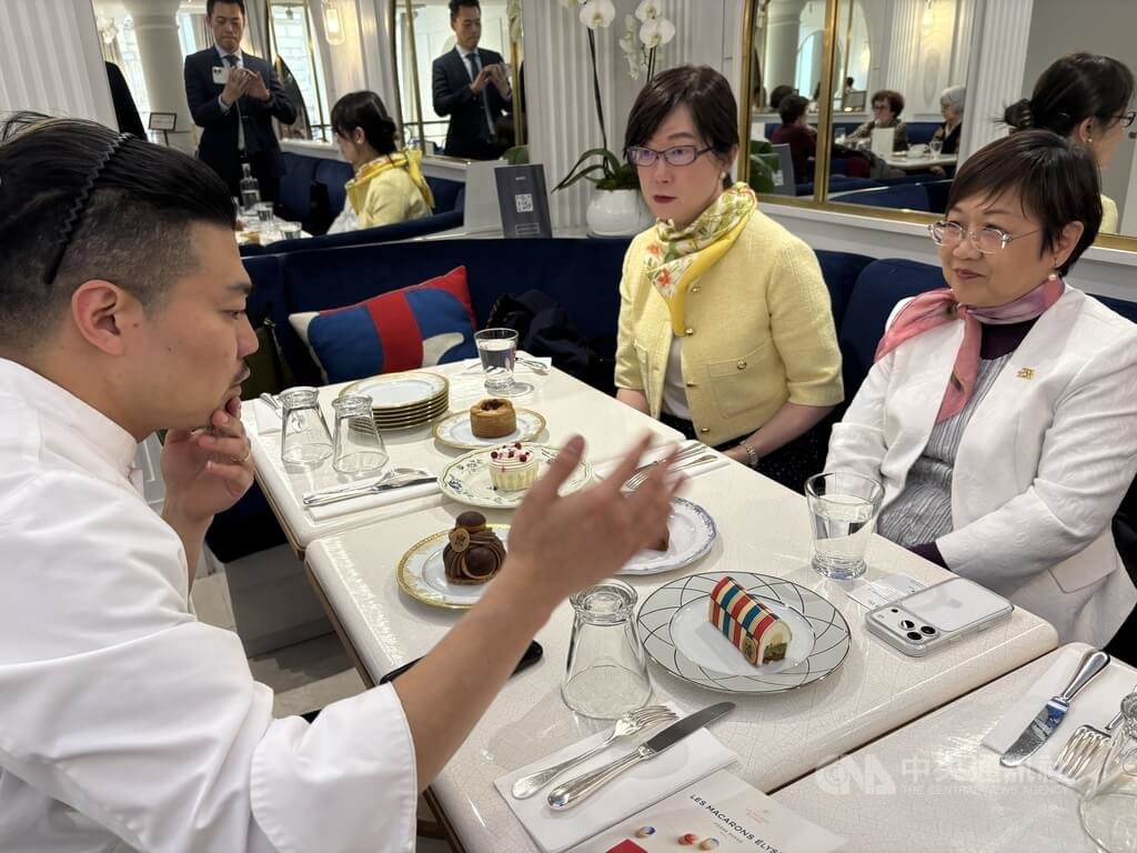 徐佳青訪巴黎　拜訪艾里賽宮台灣甜點主廚