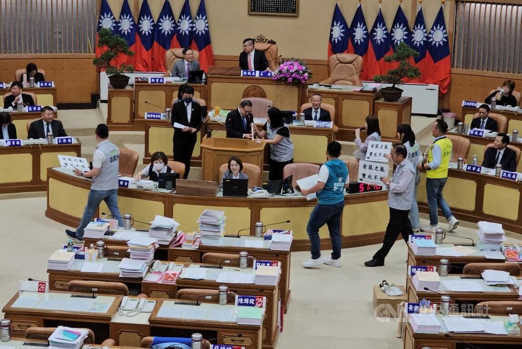 議員盼侯友宜扮「吹笛人」滅鼠