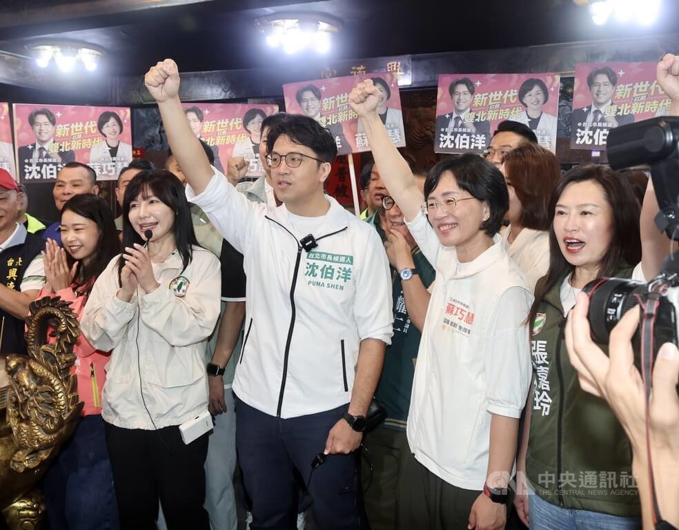 沈伯洋蘇巧慧第一果菜批發市場拜票（1）