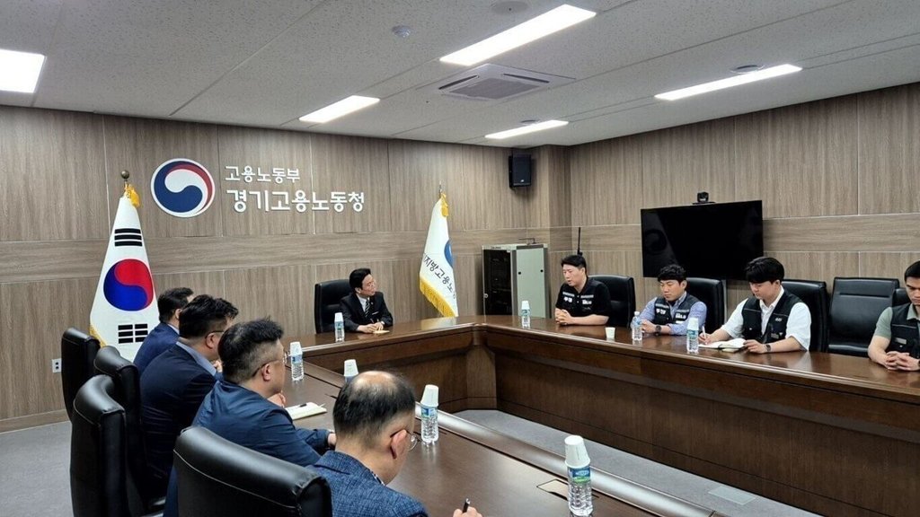 韓国サムスン電子、労使交渉が再び決裂 労働部長官が自ら仲介に