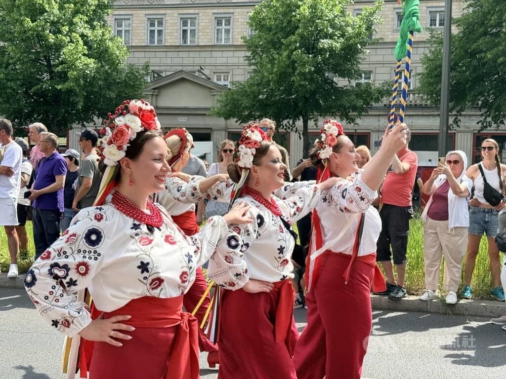 烏克蘭移民柏林文化嘉年華展傳統服飾