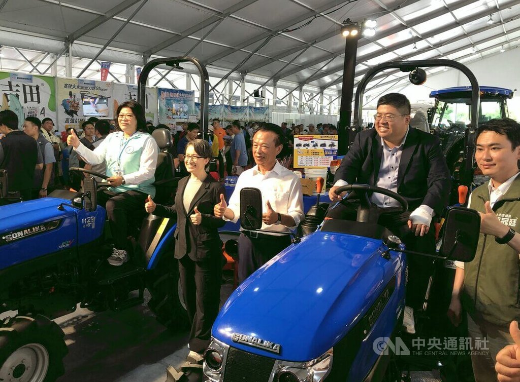 蕭副總統參觀台灣國際農業機械暨資材展（2）