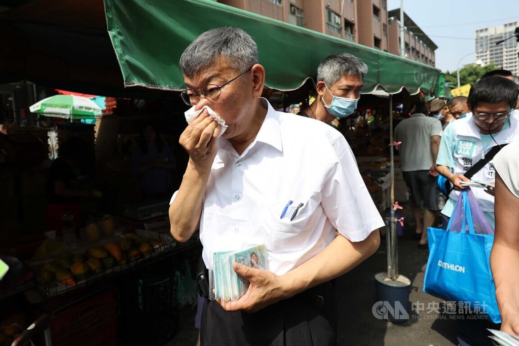 柯文哲赴台中　陪台中市議員參選人掃街