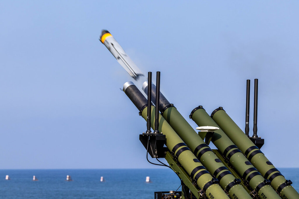 Altius-600M首度執行對海目標射擊