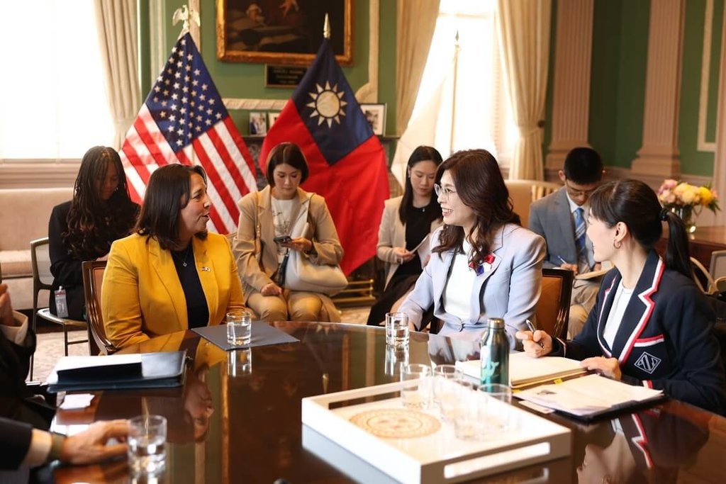 鄭麗文氏、マサチューセッツ州副知事と会談　台湾と米国の実質協力強化を期待