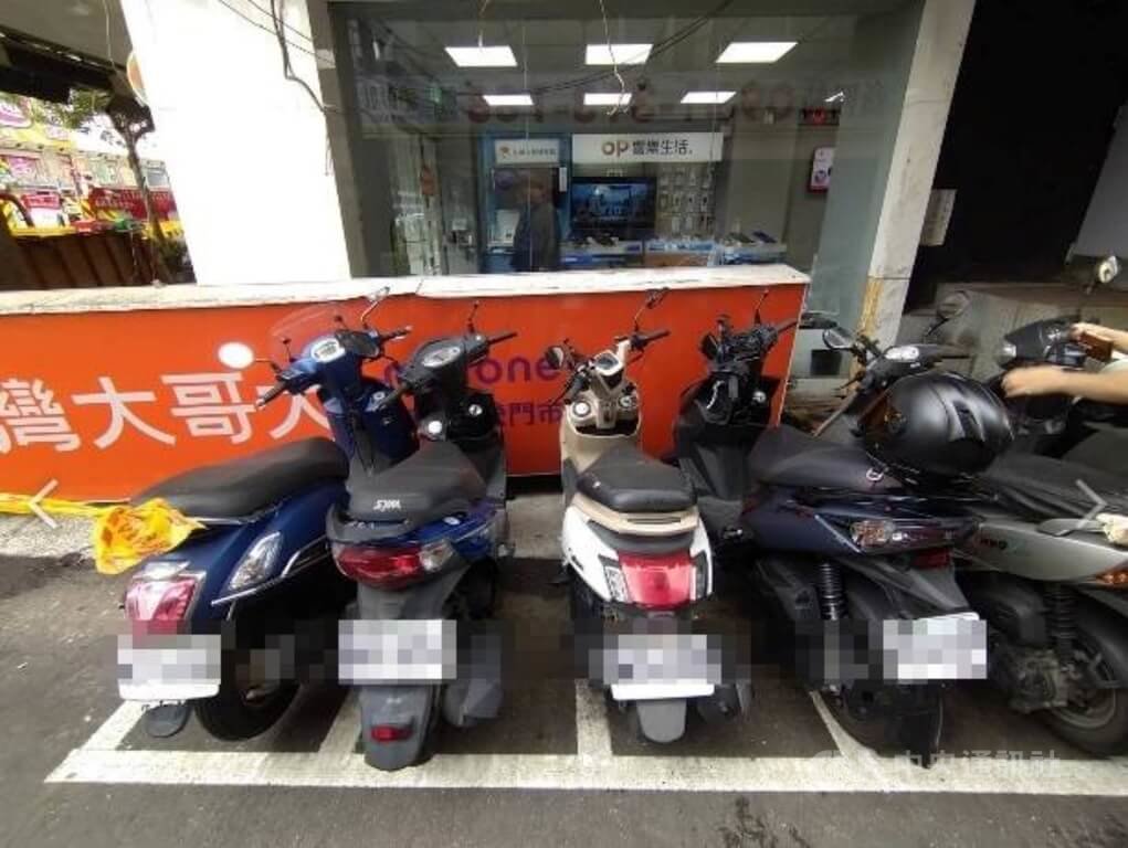 北市東區電信業者招牌掉落釀2傷（3）