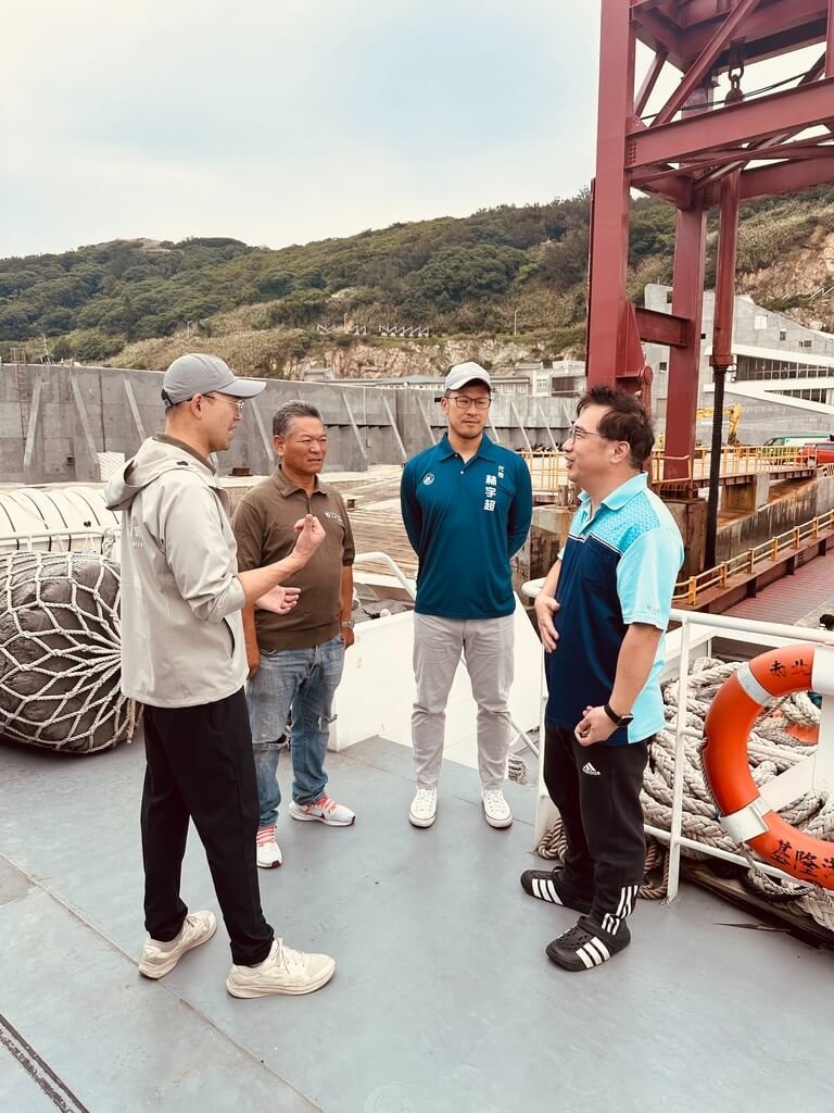 東引鄉代會關切旅客搭船情形