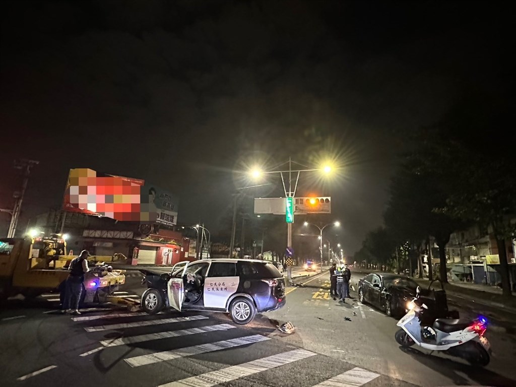 吸毒拒検後、運転逃走でパトカーに衝突し3人の警察官が負傷、男に懲役1年判決が確定