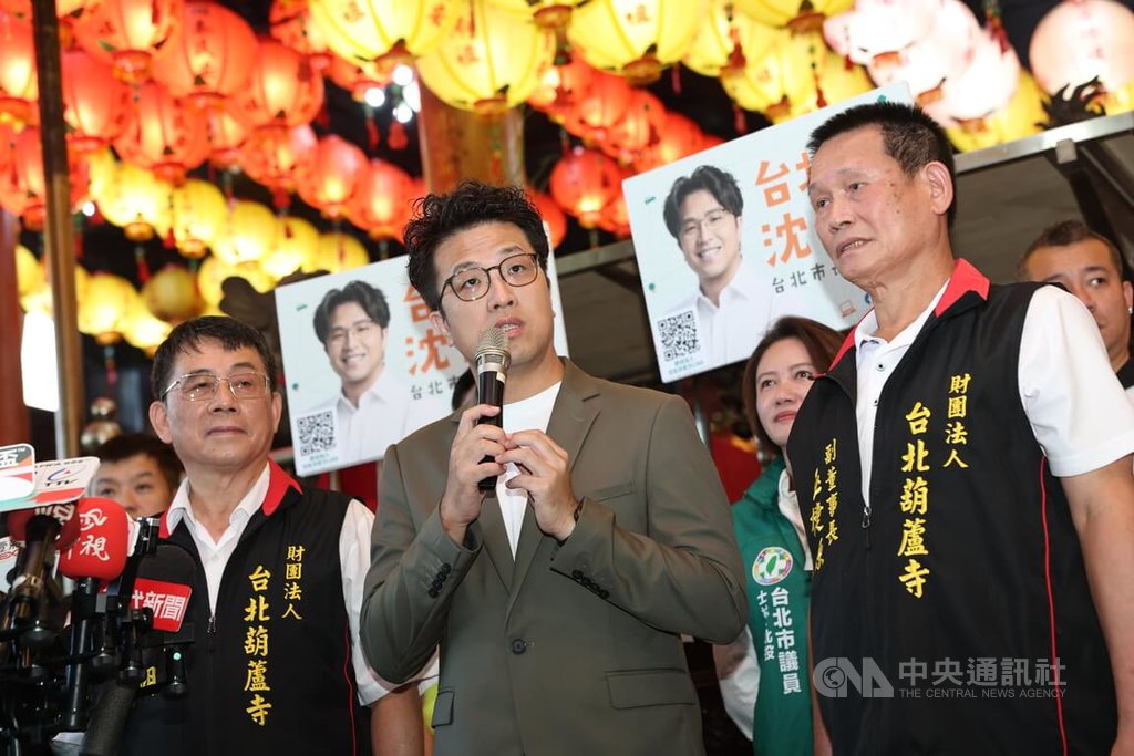沈伯洋赴廟宇參拜 提士林社子親水設施市政願景