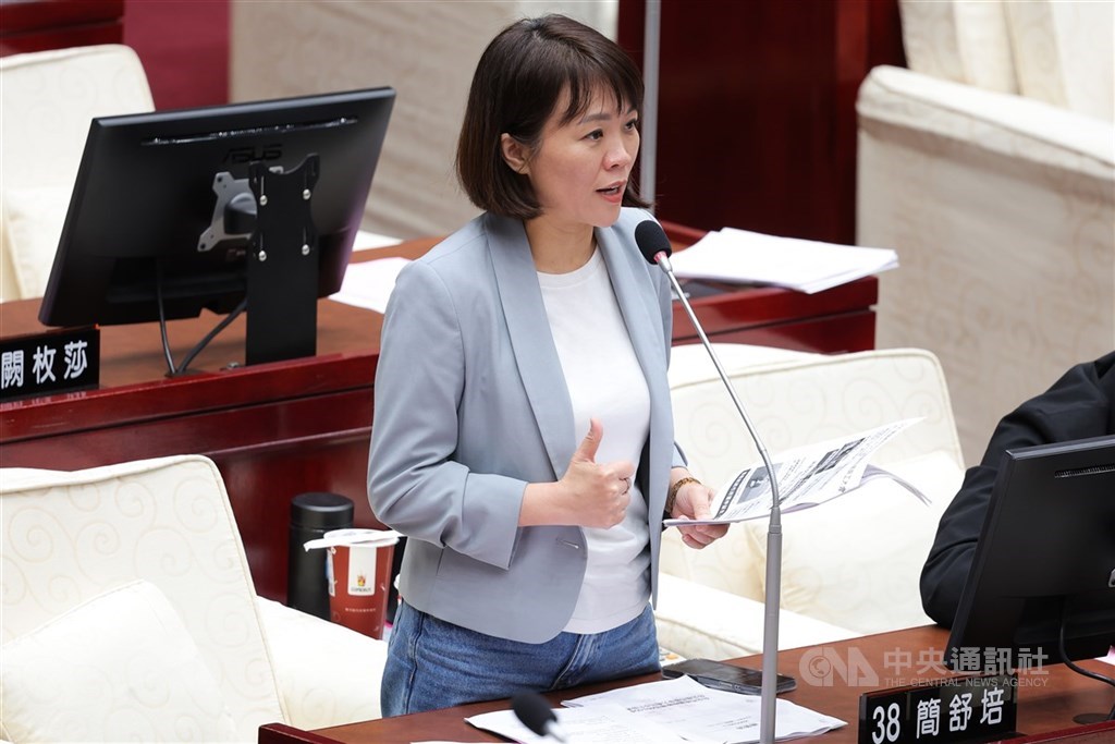 議員批遮陽傘單座744萬 北市府：依法編列