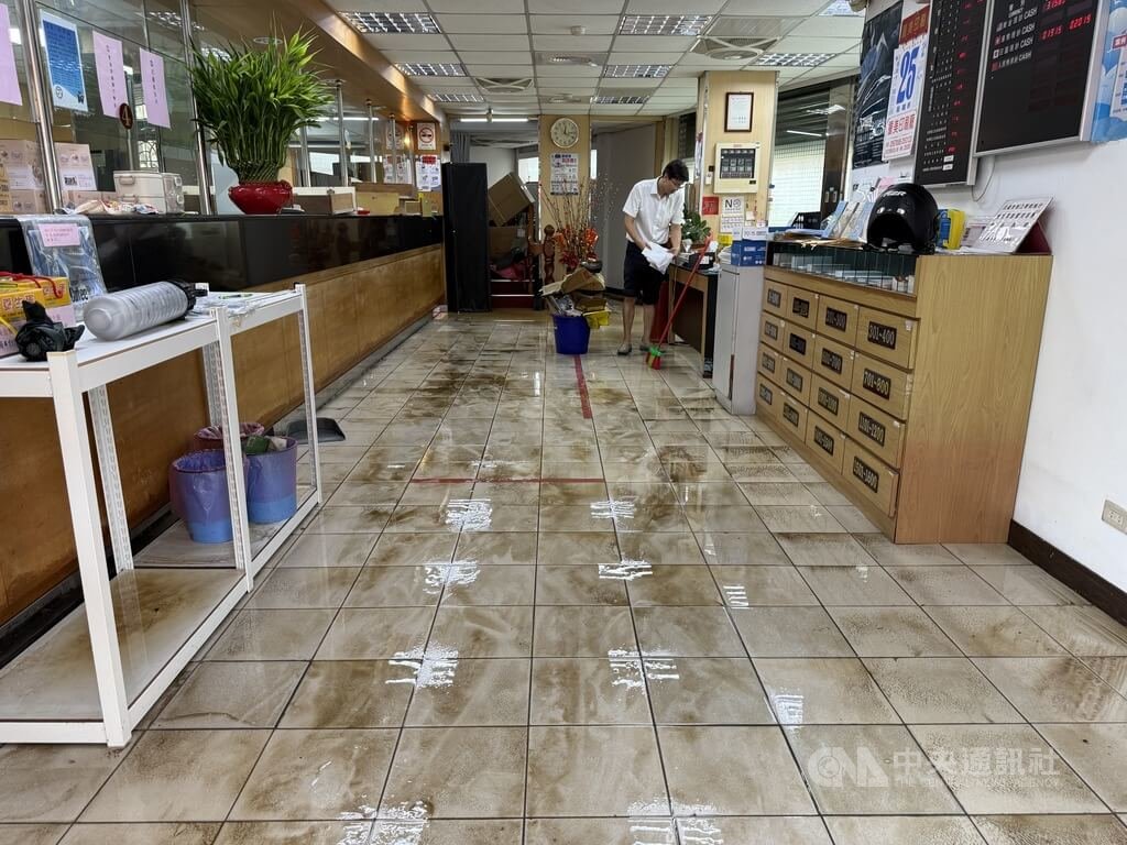 北市大雨成災　金融機構也遭殃