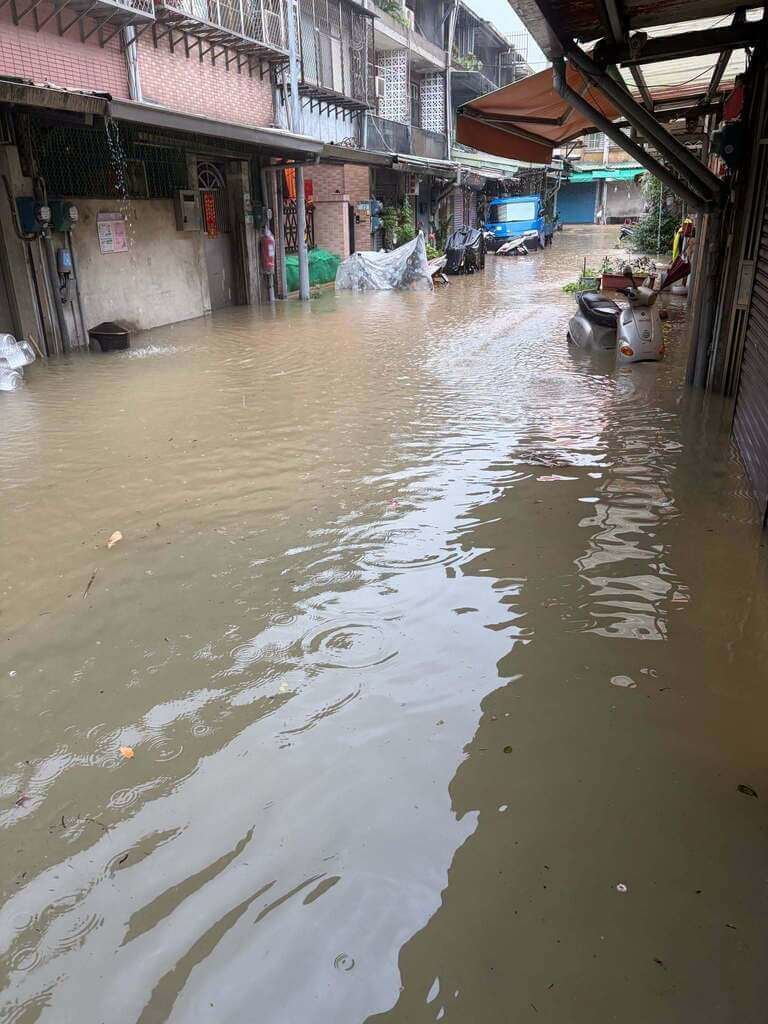北市豪雨釀內湖積淹水（2）