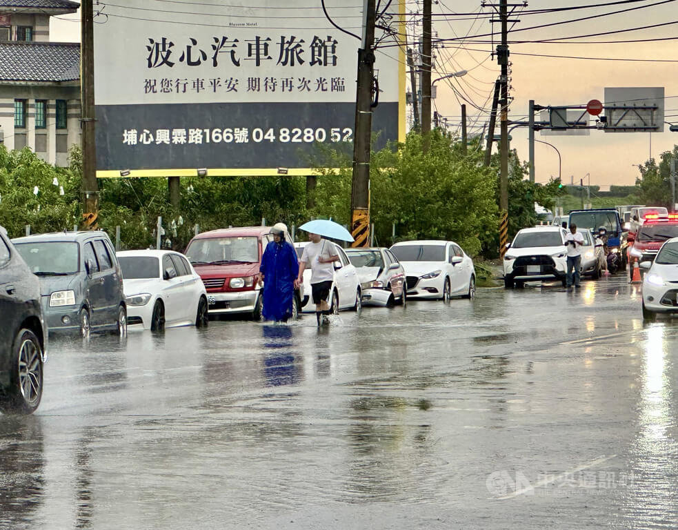 國1員林交流道周邊路段積淹水