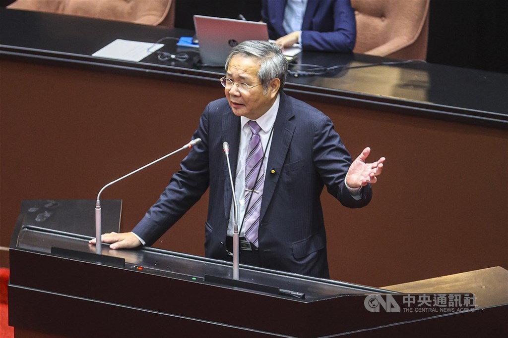 涉影射賴勁麟光電門神 民眾黨立委許忠信遭起訴