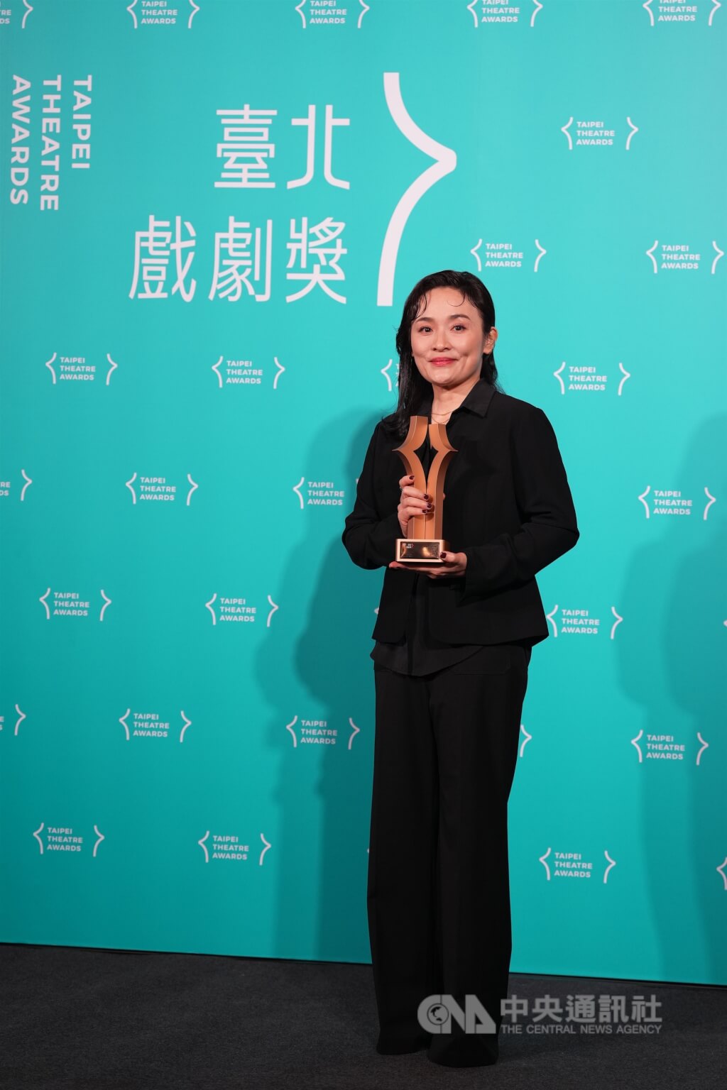 台北戲劇獎最佳戲劇類男女演員 林子恆徐堰鈴獲獎