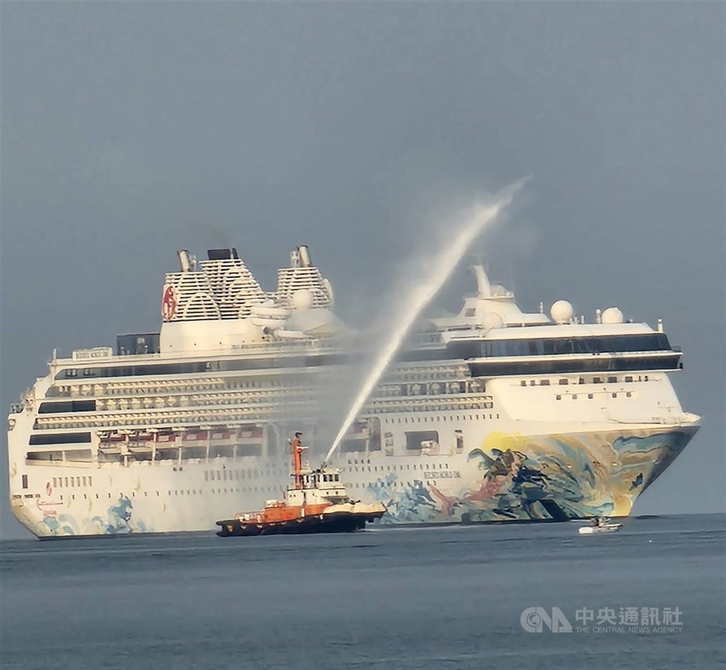 助攻觀光 立院初審未滿千噸非國籍遊艇不適用強制引水