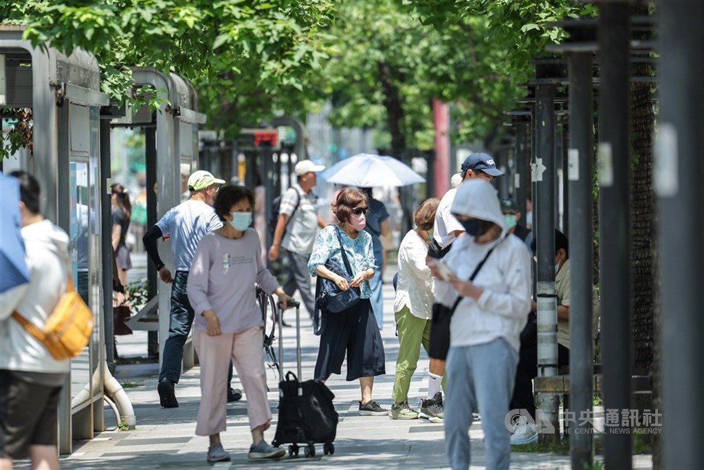 熱中症による入院を補償 南山生命、高温対策のマイクロ保険の試験的実施を承認