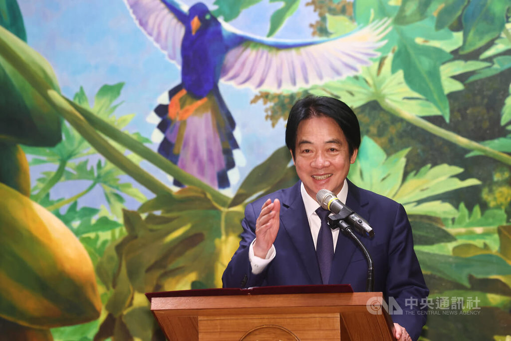 總統:8年投資千億 推動中小微企業升級轉型