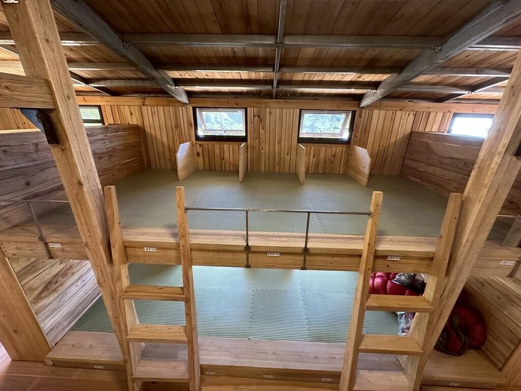 太魯閣奇萊山屋完工　採環保工法