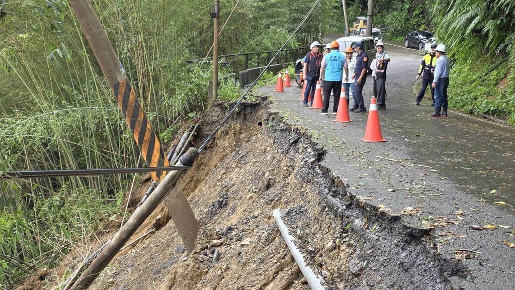 颱風巴威過境 桃園復興區多處崩塌持續搶修