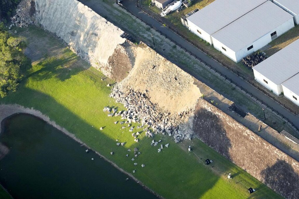 熊本強震　熊本城石牆崩塌