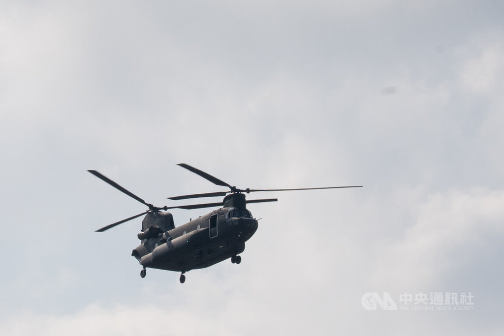 陸戰隊搭乘CH-47SD北上增援