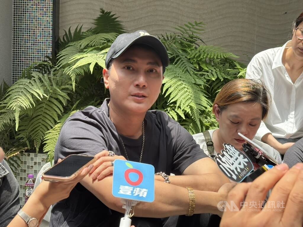 王凱靈堂開放弔唁（2）