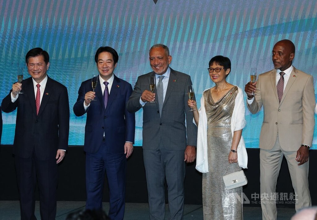 賴總統出席台灣與聖文森建交45週年酒會（1）