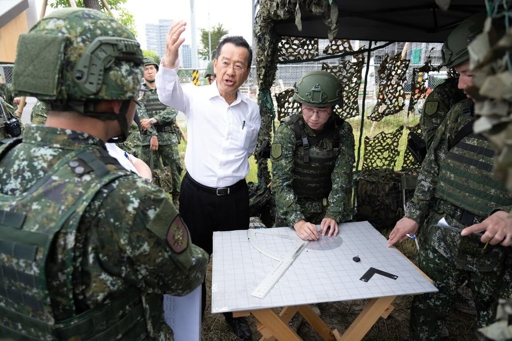 顧立雄視導大台北地區漢光42號實兵操演