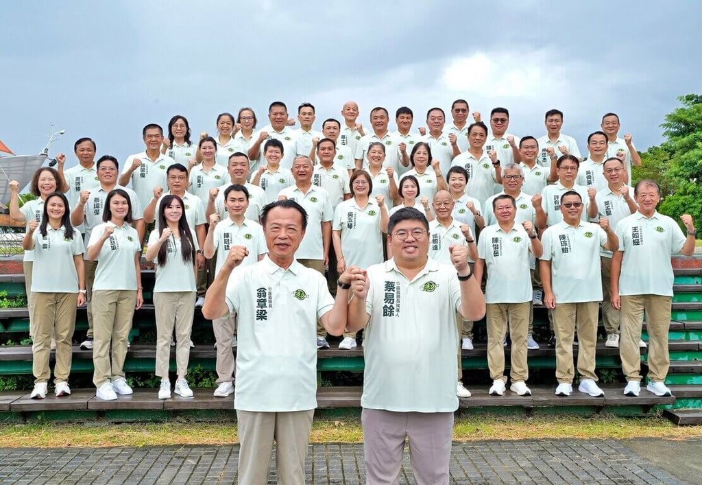 蔡易餘領軍活力團隊拍形象宣傳片