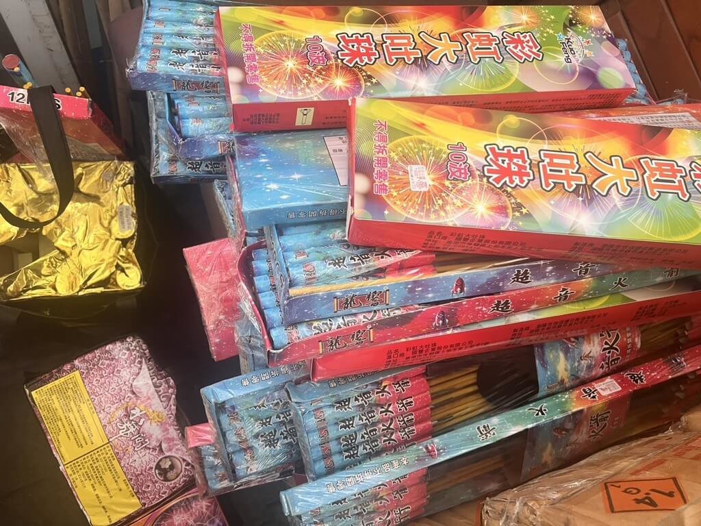 南投婦人自撞逃逸 車內查獲爆竹煙火及毒品